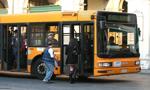144854 Traporto pubblico autobus fermata bus pensilina